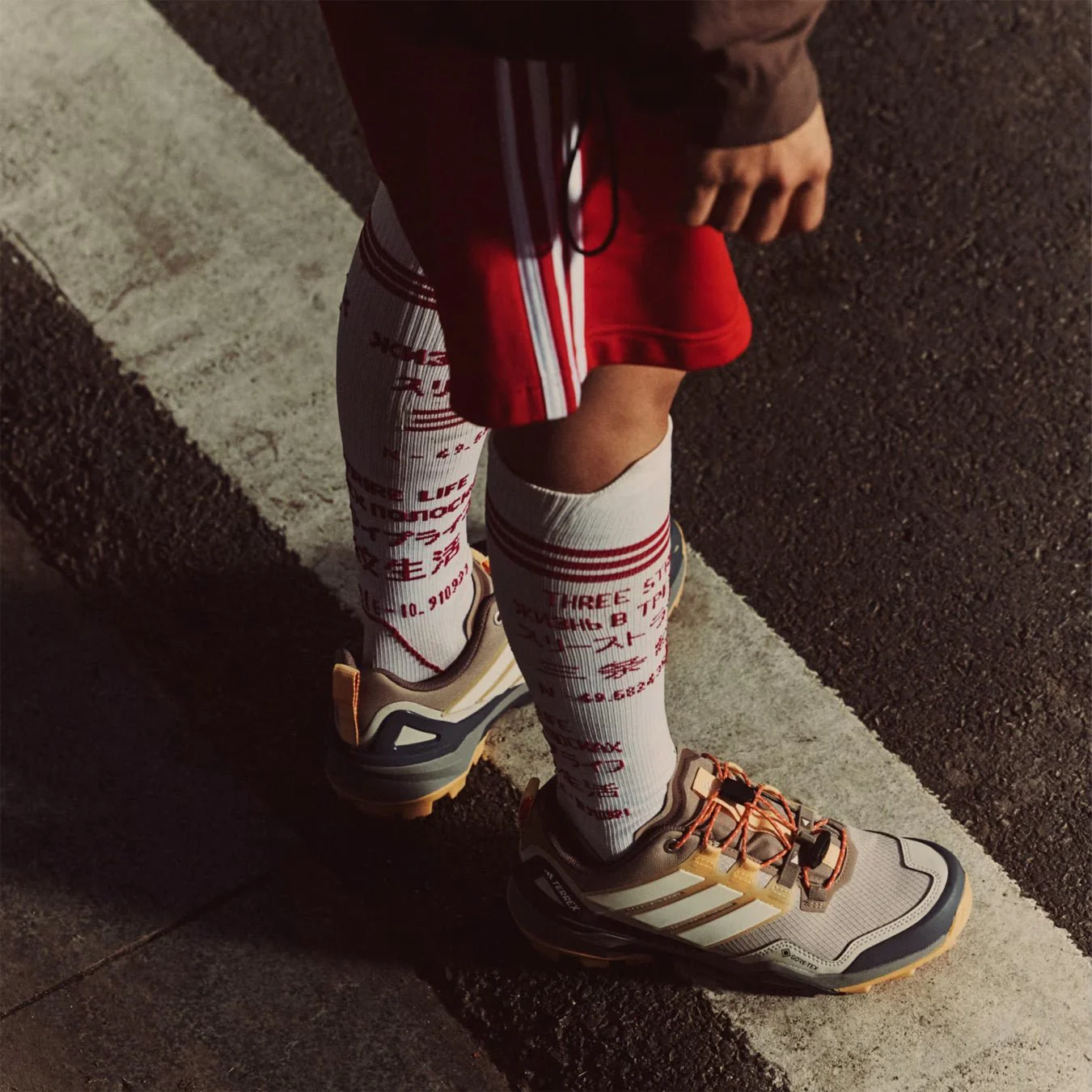 Adidas Terrex Womens Skychaser Gore-Tex Hiking Shoe Wonder Taupe / Off White / Ice Tangerine - Image 9