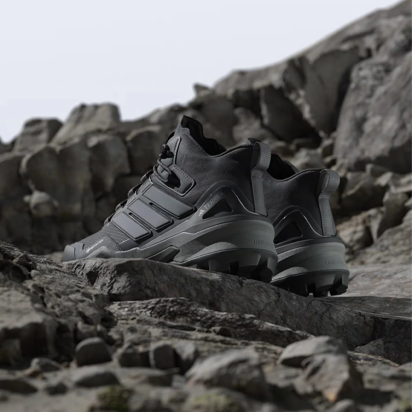 Adidas Terrex Womens Terrex Skychaser Hiking Boots Mid GTX Black - Image 4