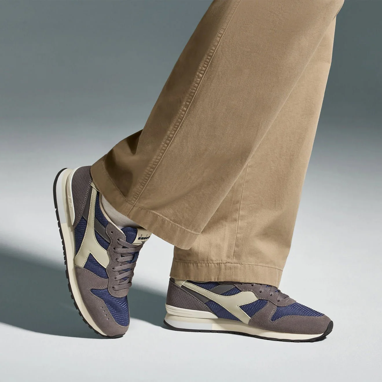 Diadora Camaro M2 Trainer Insignia Blue / Gray Pelican - Image 5