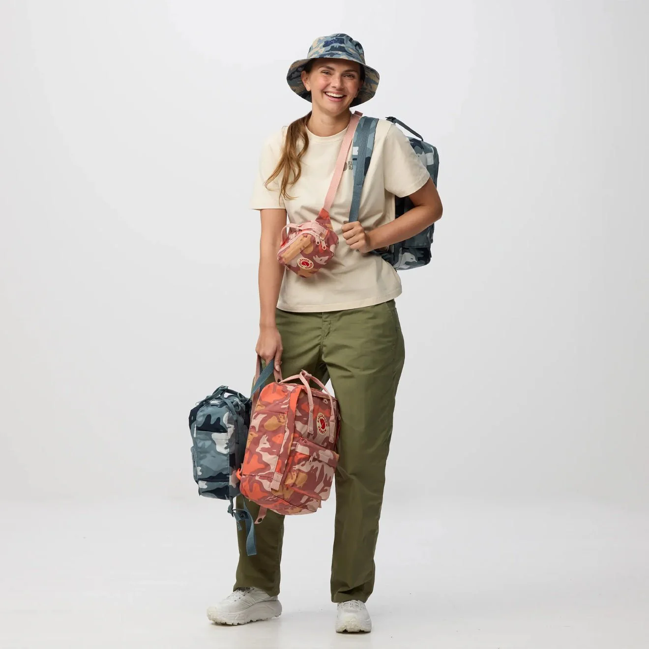 Fjallraven Kanken Graphics Backpack Chalk Rose / Hidden Animals - Image 4