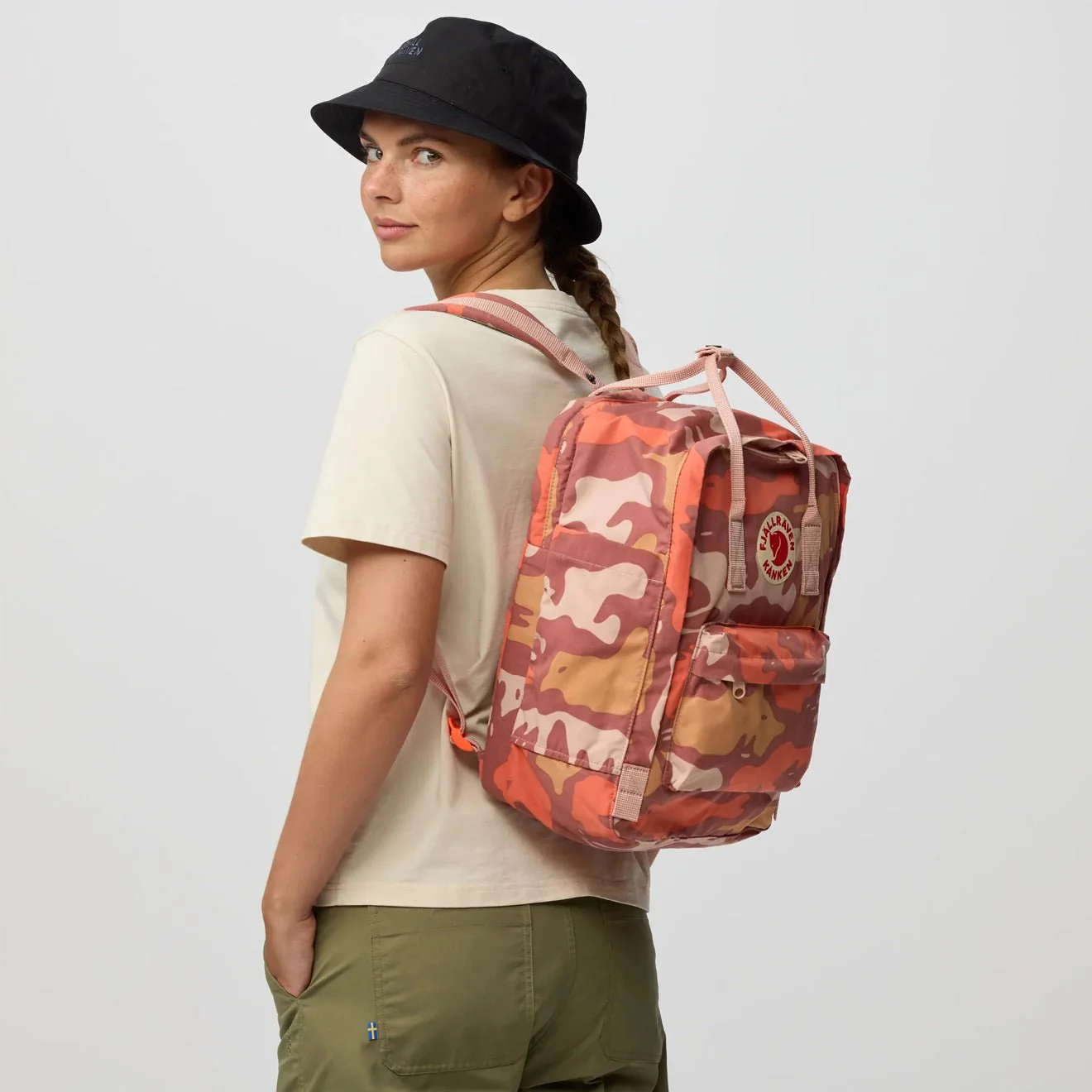 Fjallraven Kanken Graphics Laptop 15 Nimbus Blue / Hidden Animals - Image 4