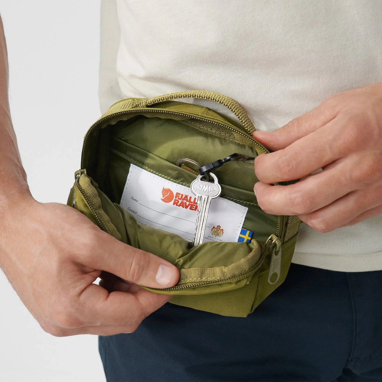 Fjallraven Kanken Hip Pack Green - Image 4