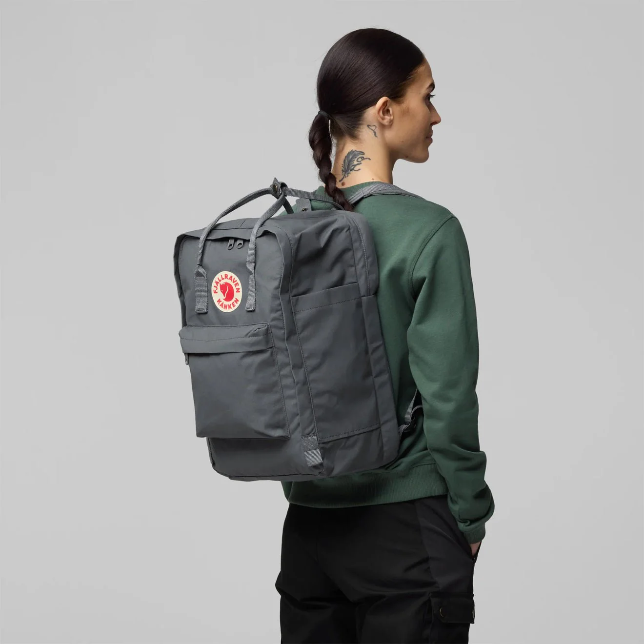 Fjallraven Kanken Laptop 17 Green - Image 5