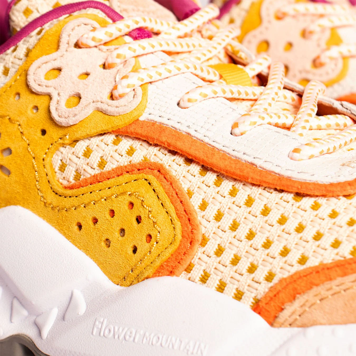 Flower Mountain Womens Koetsu Suede Checkered Beige / Ocra - Image 6