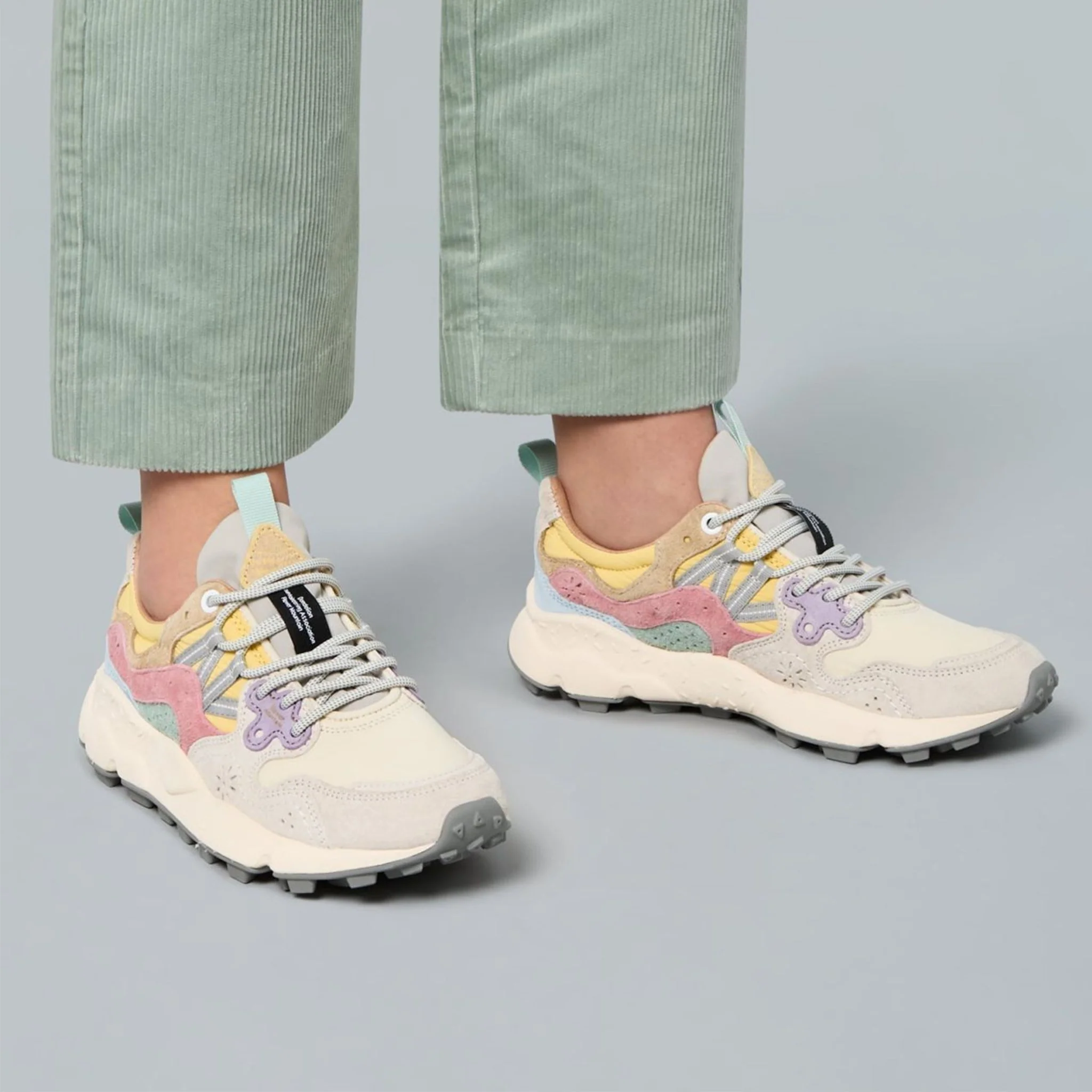 Flower Mountain Womens Yamano 3 Trainer Rose/Rose - Image 5