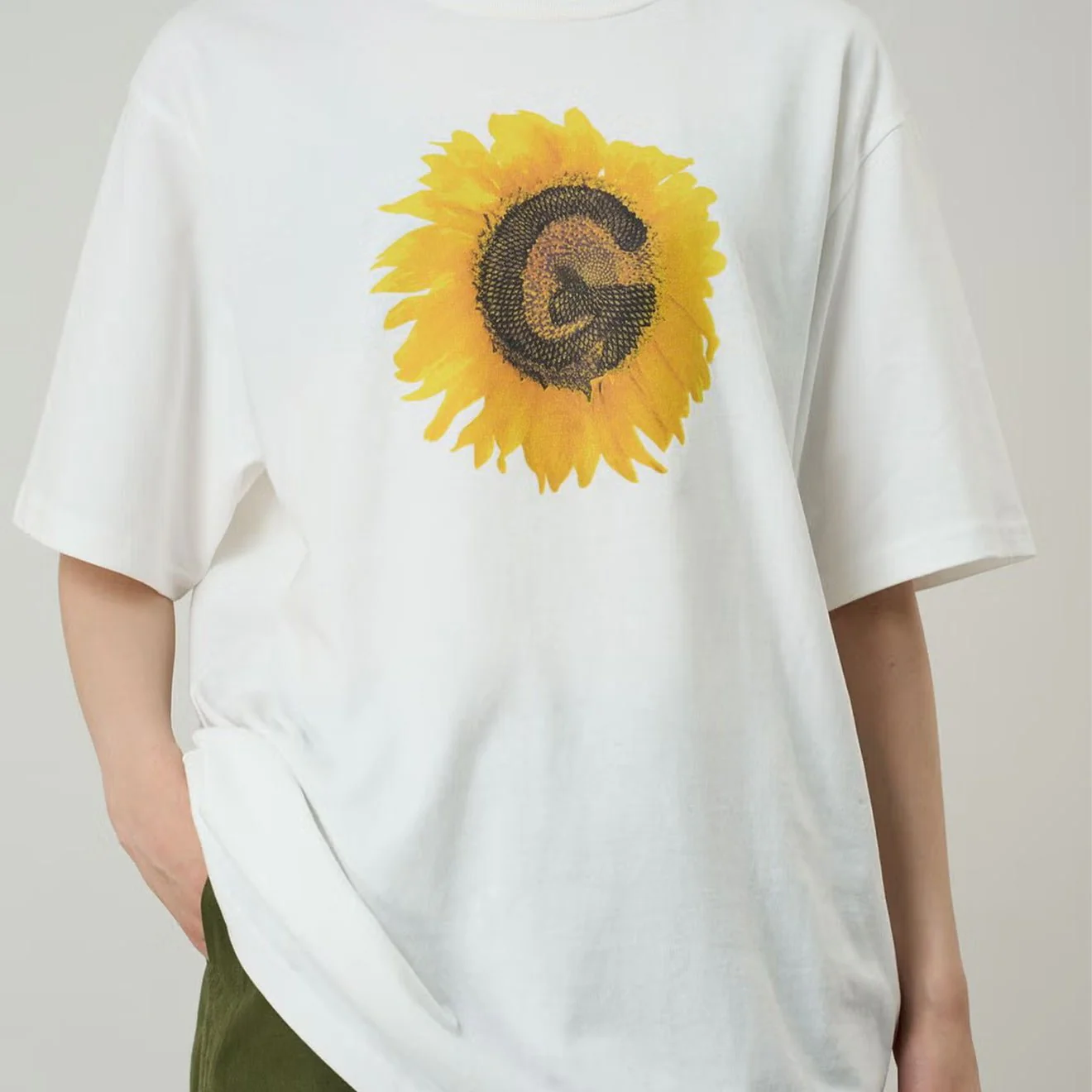 Gramicci G-Flower Tee White - Image 3