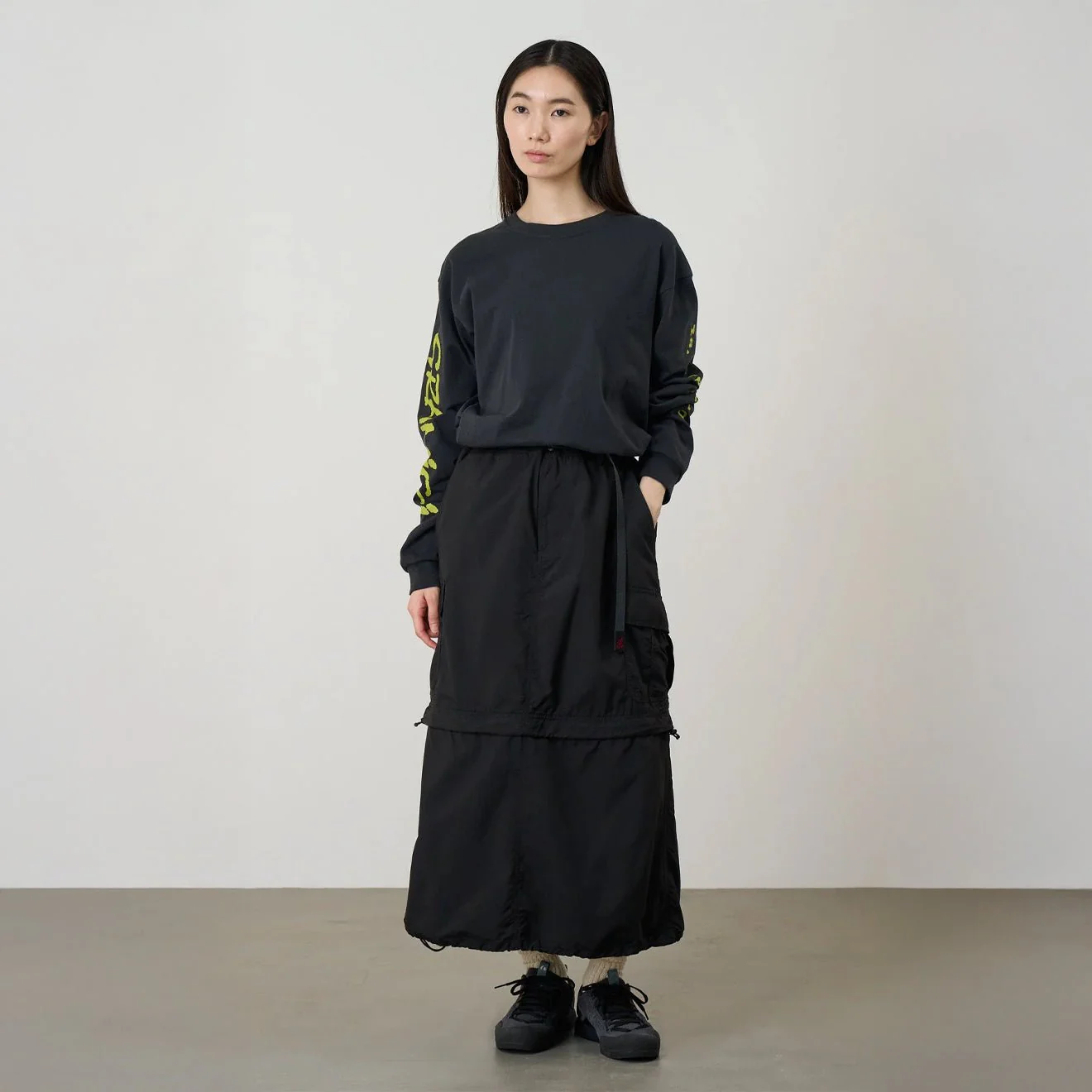 Gramicci Womens Convertible Cargo Skirt Black - Image 2