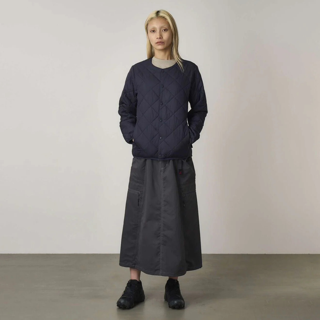 Gramicci Womens Thermal Insulation Quilted Jacket Navy - Image 2