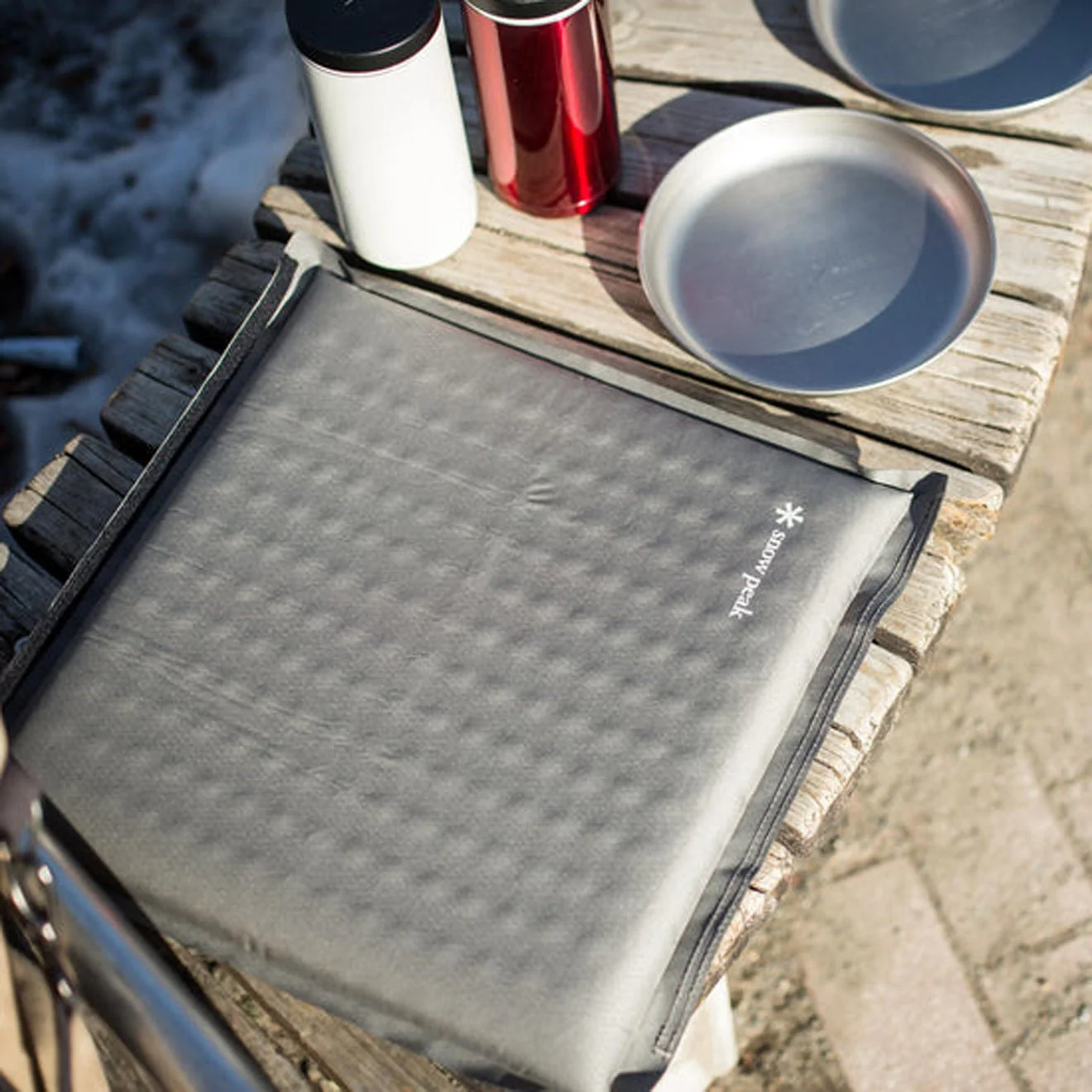 Snow Peak Seat and Pillow - Image 5
