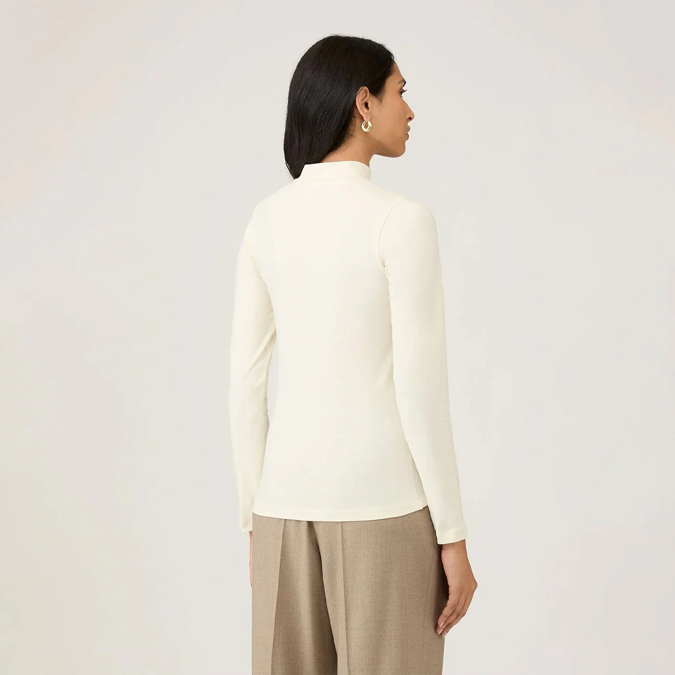 Sunspel Womens Mock Neck L/S Top Ecru - Image 3