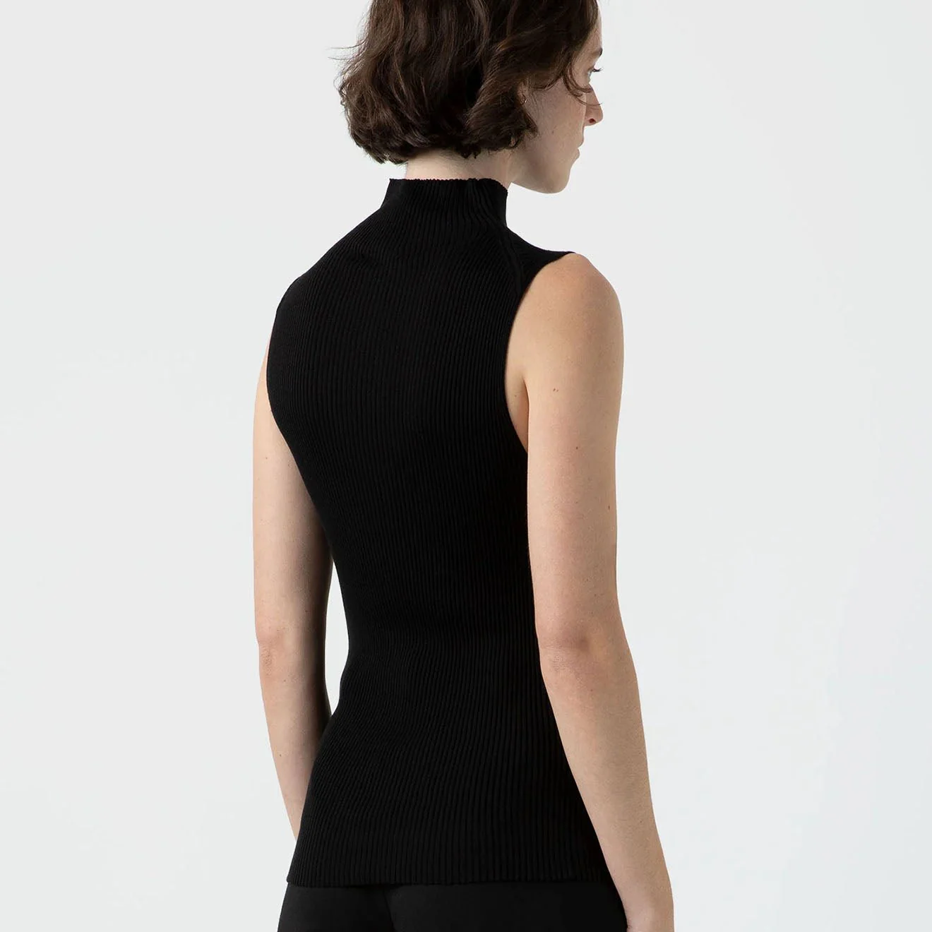 Sunspel Womens Mulberry Silk Rib Vest Jumper Black - Image 3