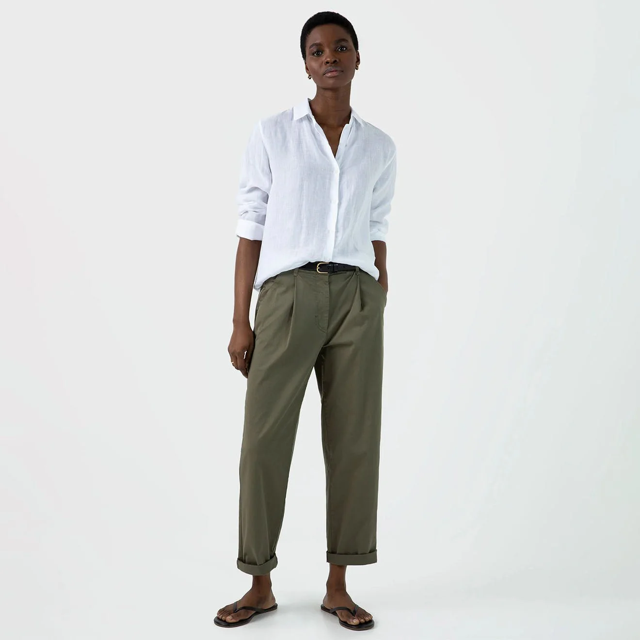 Sunspel Womens Pleated Chino Pale Khaki - Image 2