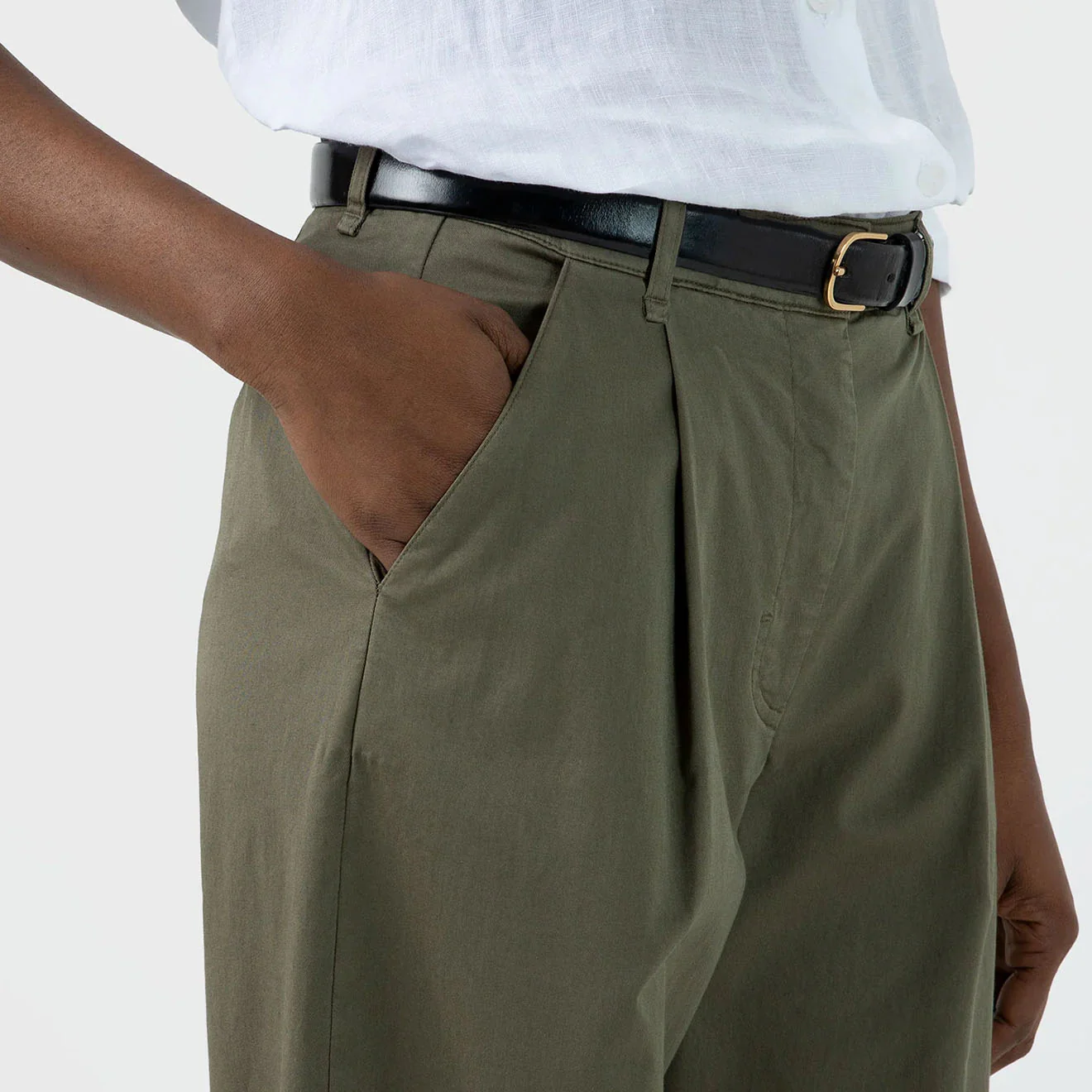 Sunspel Womens Pleated Chino Pale Khaki - Image 5