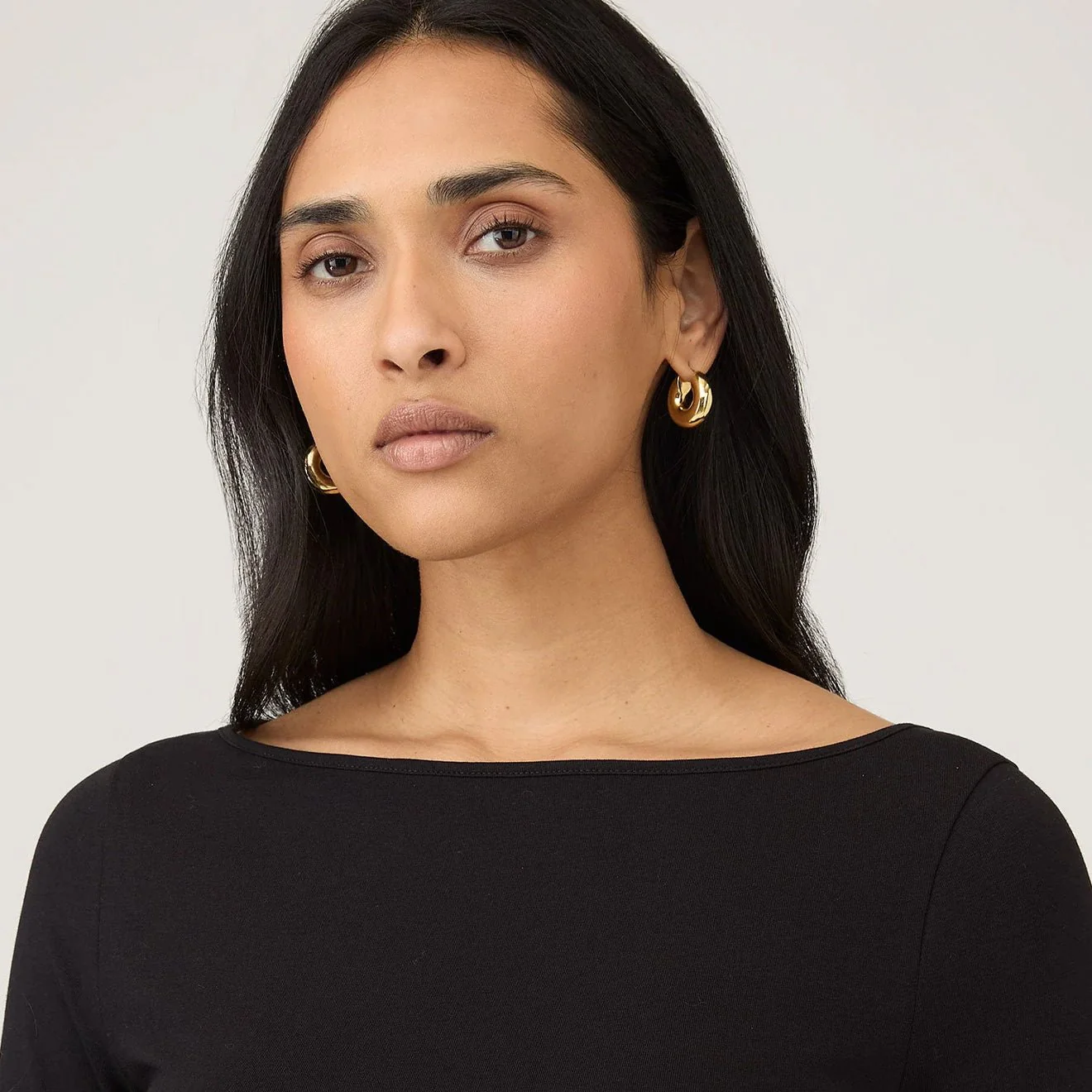 Sunspel Womens Slash Neck L/S Top Black - Image 4