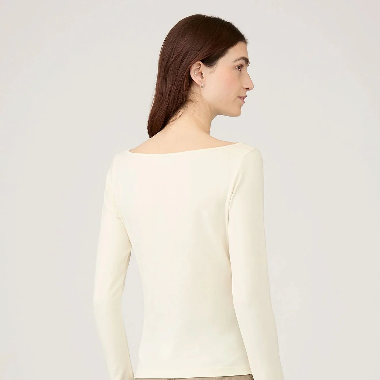 Sunspel Womens Slash Neck L/S Top Ecru - Image 3