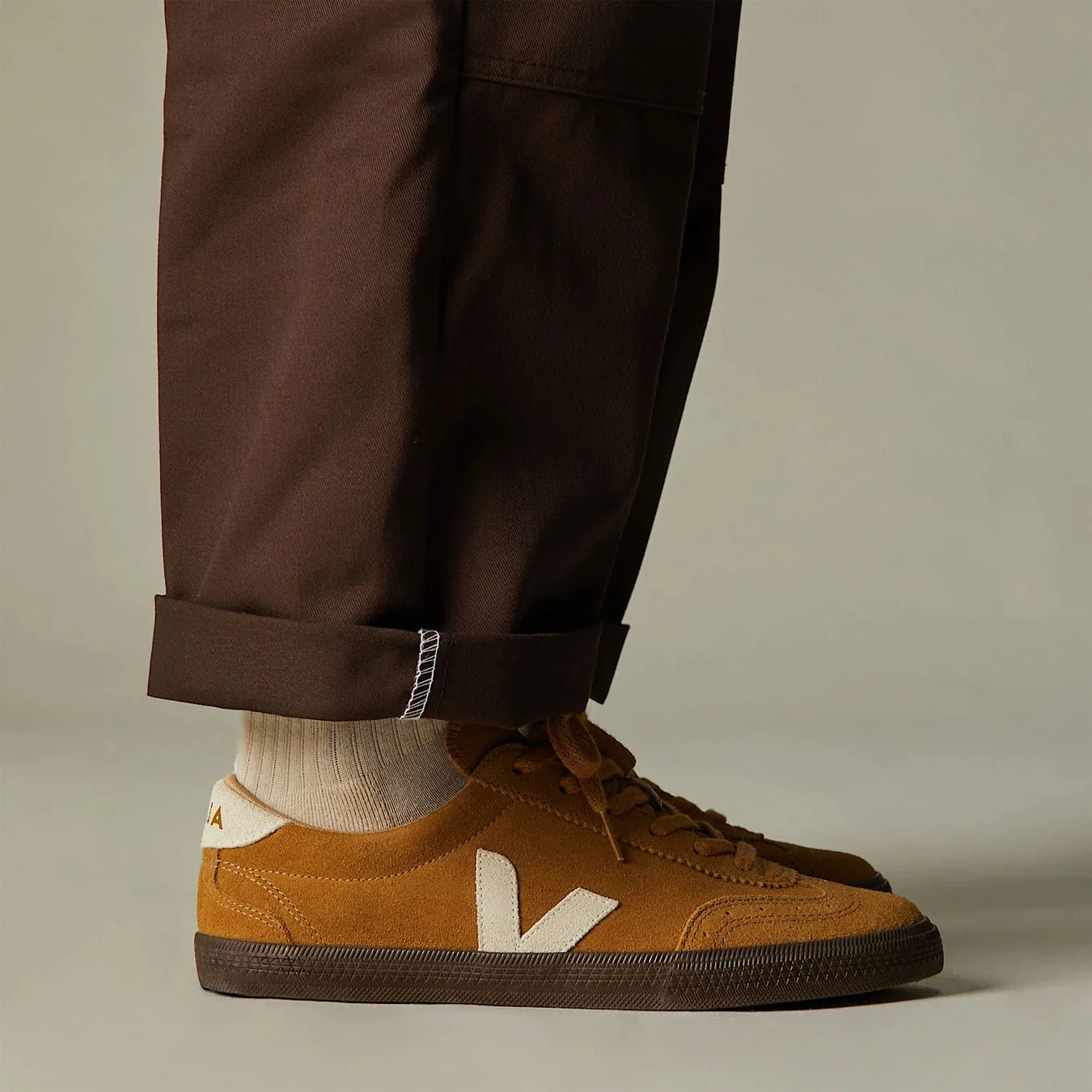 Veja Womens Volley Suede Tent Natural Eagle - Image 4